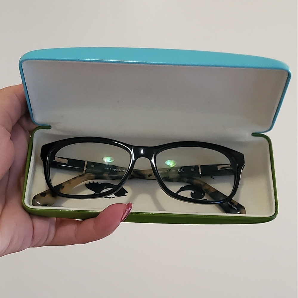 Kate Spade New York Glasses Holder | Includes glasses